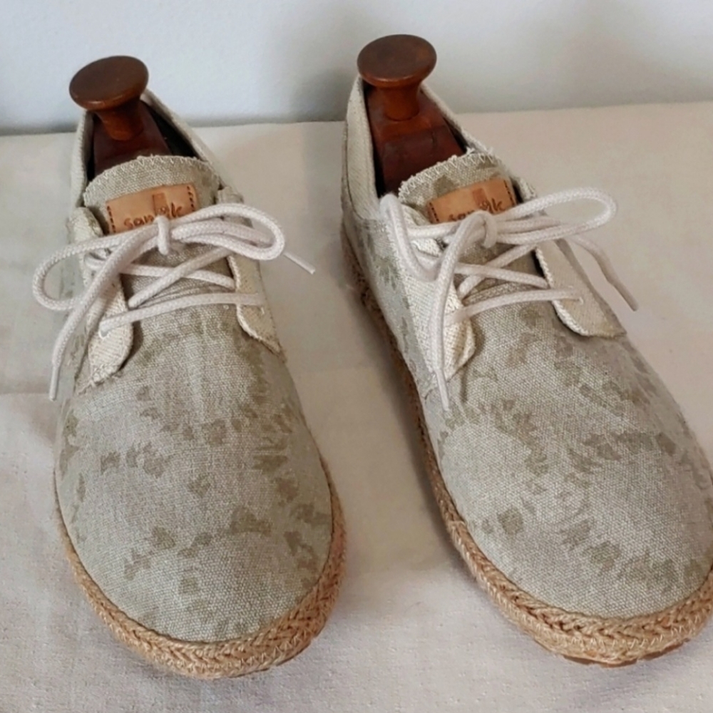 Sanuk Canvas Shoes Lace up Beige Casual size 9 - Picture 2 of 8